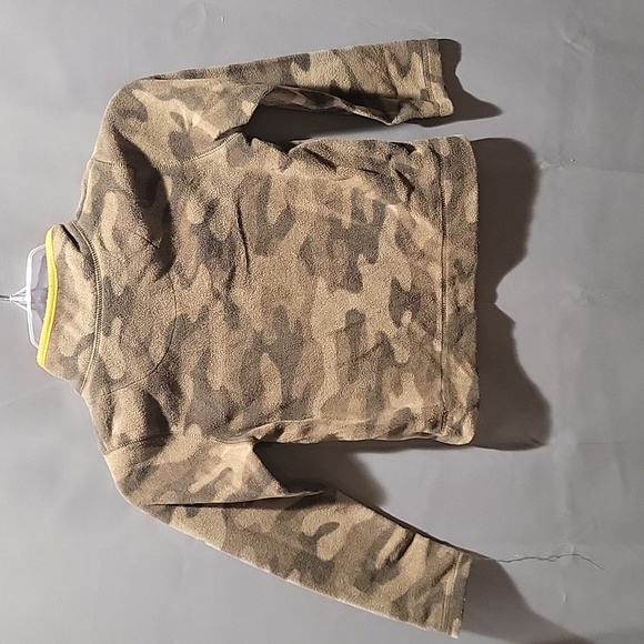 (J13) Carter's boys Sweater size 4 - Picture 2 of 3